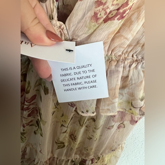 Vici floral maxi dress - Picture 11 of 14